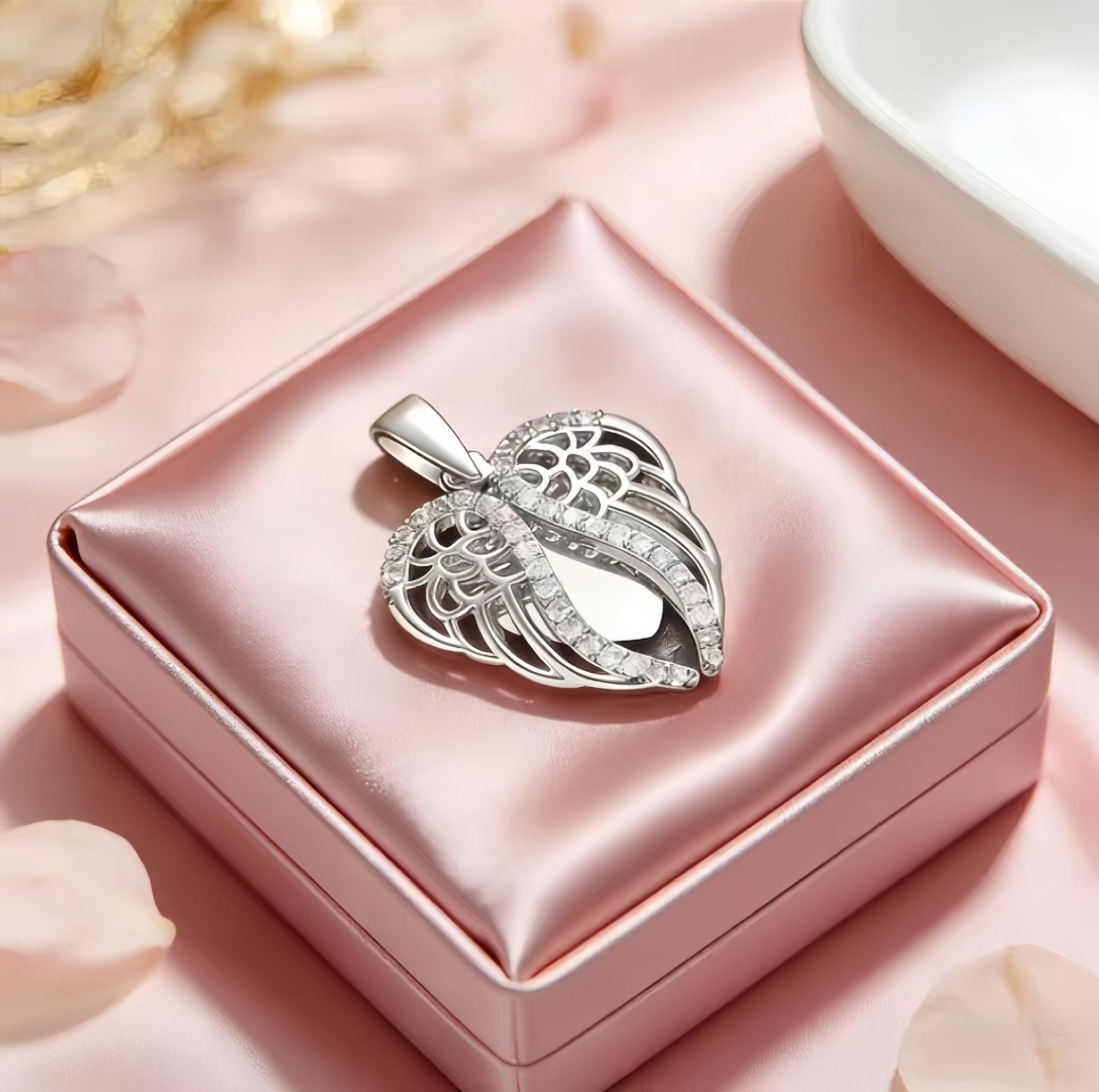 Angel Wings Heart Necklace: Women s Openable Laser-Cut Clavicle Chain for DIY