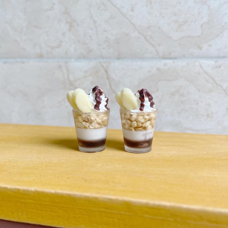 1Pcs Miniature Banana Pudding Dollhouse Mini Simulation Ice Cream Cup Model Toy For Doll Accessory Dessert Shop Decor Kids Gift