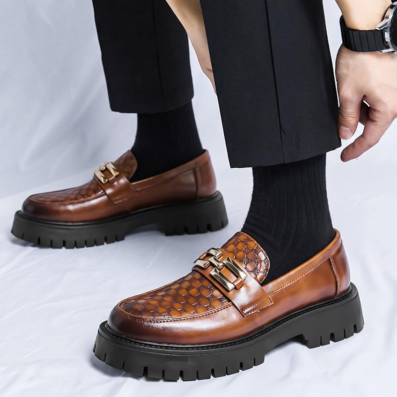 Men's metal casual leather shoes Men's spring and autumn new models One pedal thick sole increases height