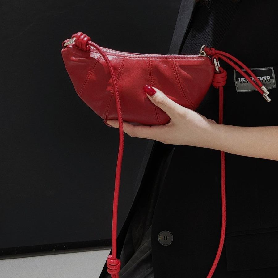 Sheepskin horn croissant bag dumpling bag 2025 new niche design change bag single shoulder messenger bag women's wholesale