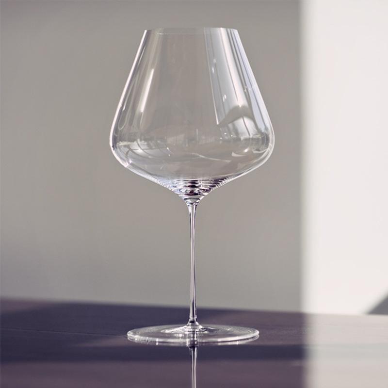 European Style Upscale Banquet Crystal Handmade Wine Glass, Extremely Thin Masterly Craft, Perfect Flawless Classic Goblet