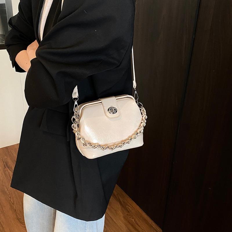 Niche Bag Women's New Trendy Fashion Shoulder Bag Casual Versatile Messenger Doctor Bag