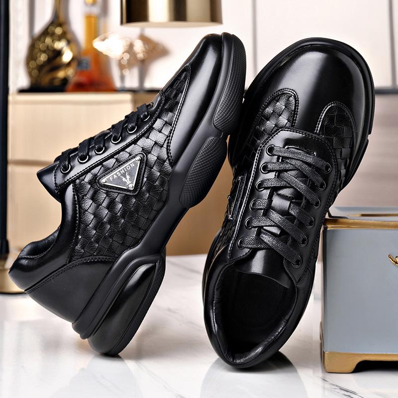 Casual leather shoes men's spring new woven fashion men's shoes men's soft-soled breathable lace-up round head sports casual shoes