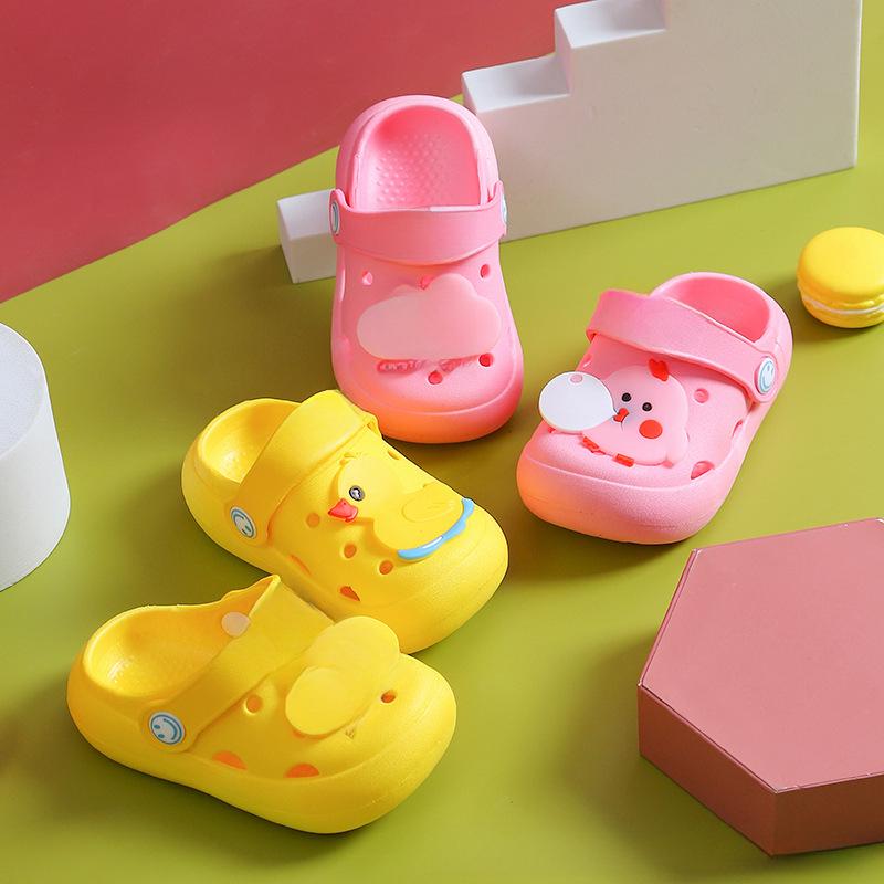 Kids' Summer Cartoon Clogs: Closed-Toe, Soft Sole, Non-Slip Sandals for Boys & Girls