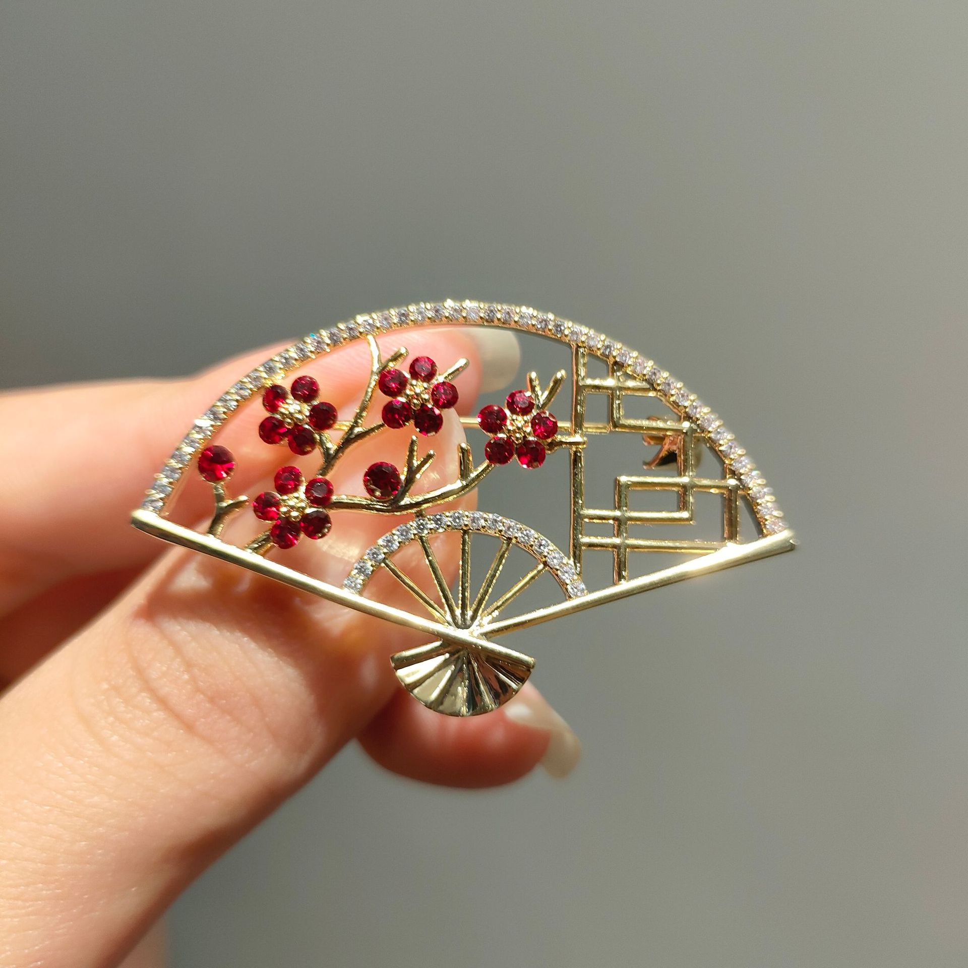 

Броши для пожилых людей, брошь в виде цветка, листа, булавки для женщин, костюм, подвеска, модные броши, ювелирные изделия белый