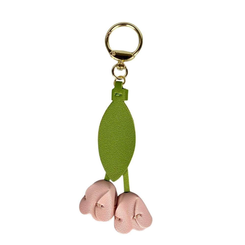 8-Color Soft Leather Tulip Bag Charm– Elegant Hanging Floral Accessory with Metal Ring, Realistic Bloom Design for Backpack