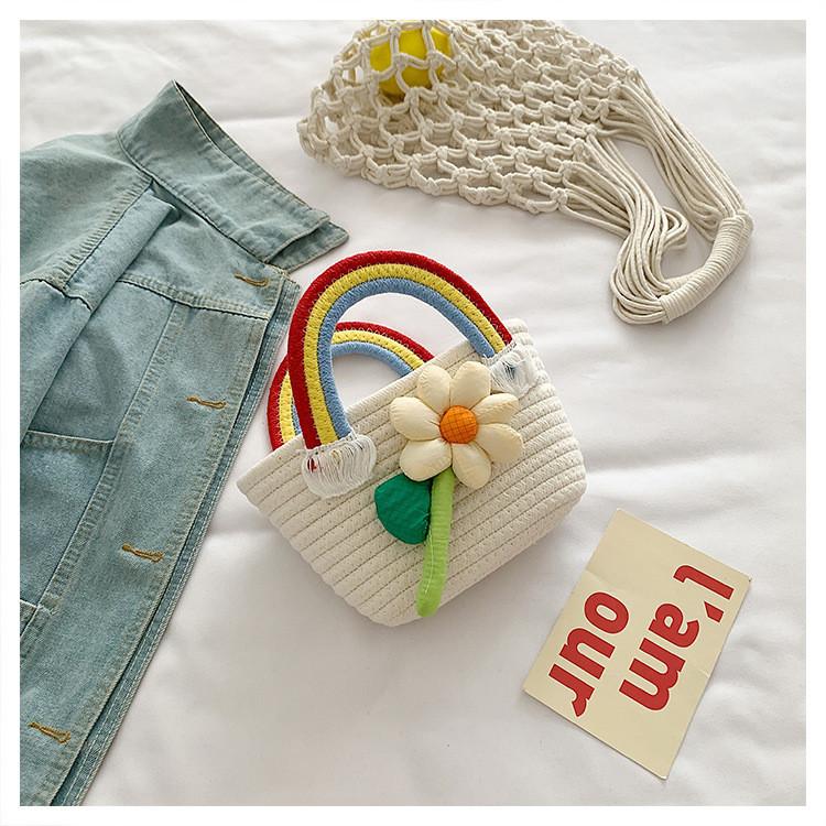 

Очаровательная мини-сумка-цветок из плетеной соломы с радужным рисунком для девочек, разных цветов Style 1 White