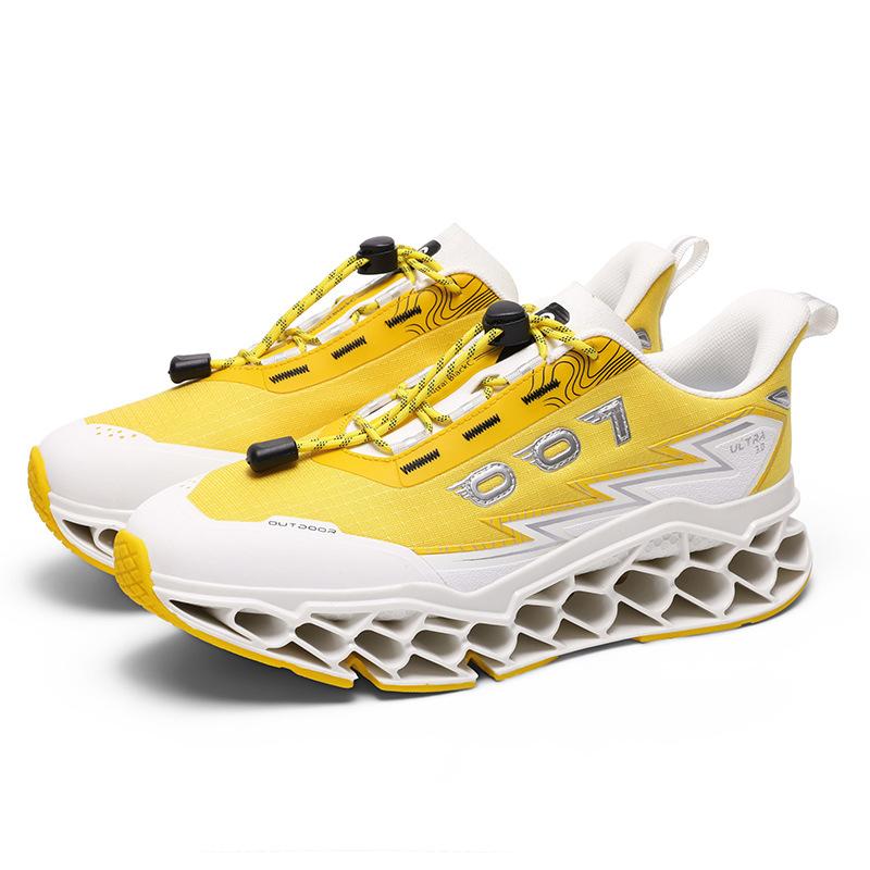 New Summer Men's D-print Blade Running Shoes, Mesh Breathable, Laces-free, Thick-soled Shock-absorbing Sports Shoes