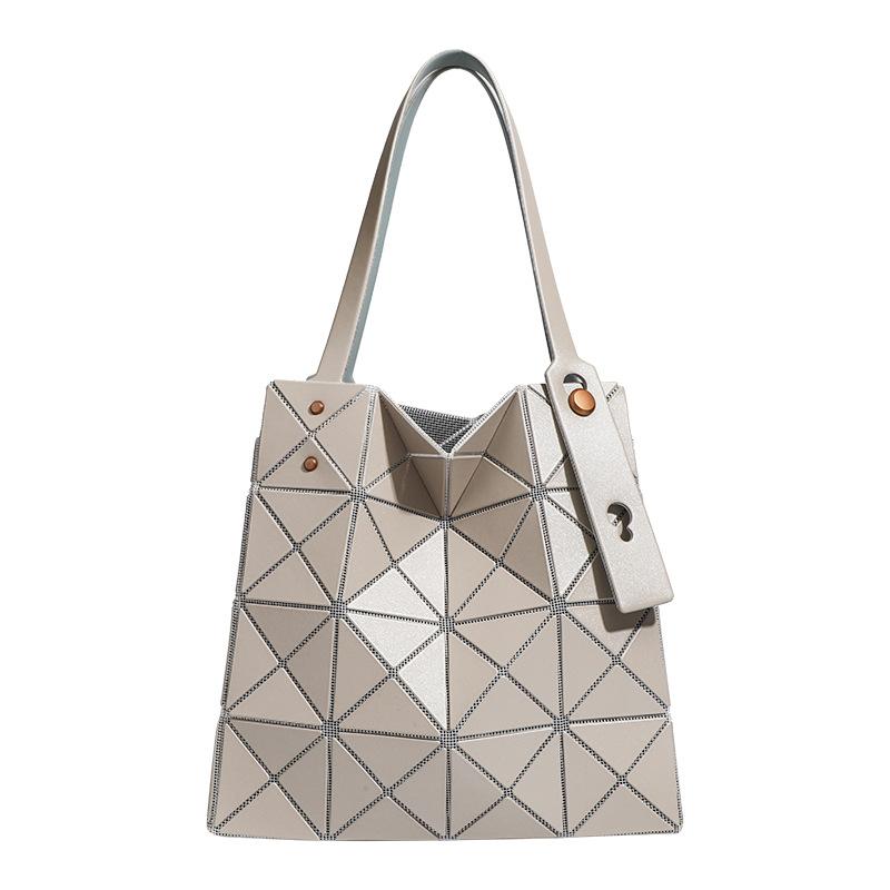 Eine einfache und Patchwork-Geometrische Diamant-förmige Tasche Kleine Quadratische Box Damen Einzel-Schulter Handtasche
