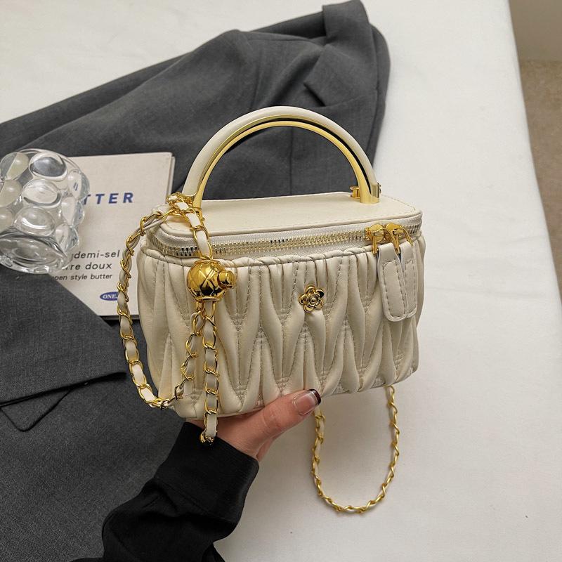 Niche Design Women's Versatile Luxury Shoulder & Crossbody Chain Bag (2025 Edition)
