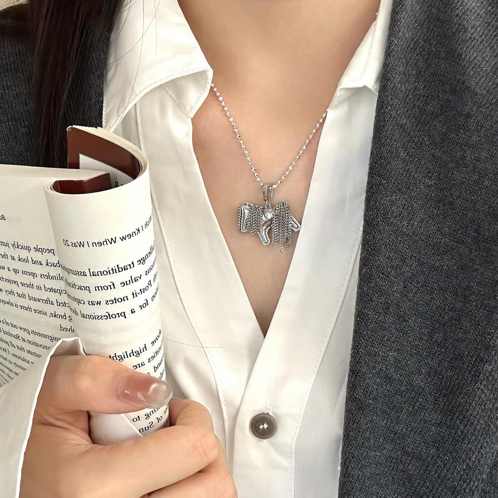 Korean Style S925 Sterling Silver Horse Pendant Necklace with Tassel - Elegant and Fashionable Design