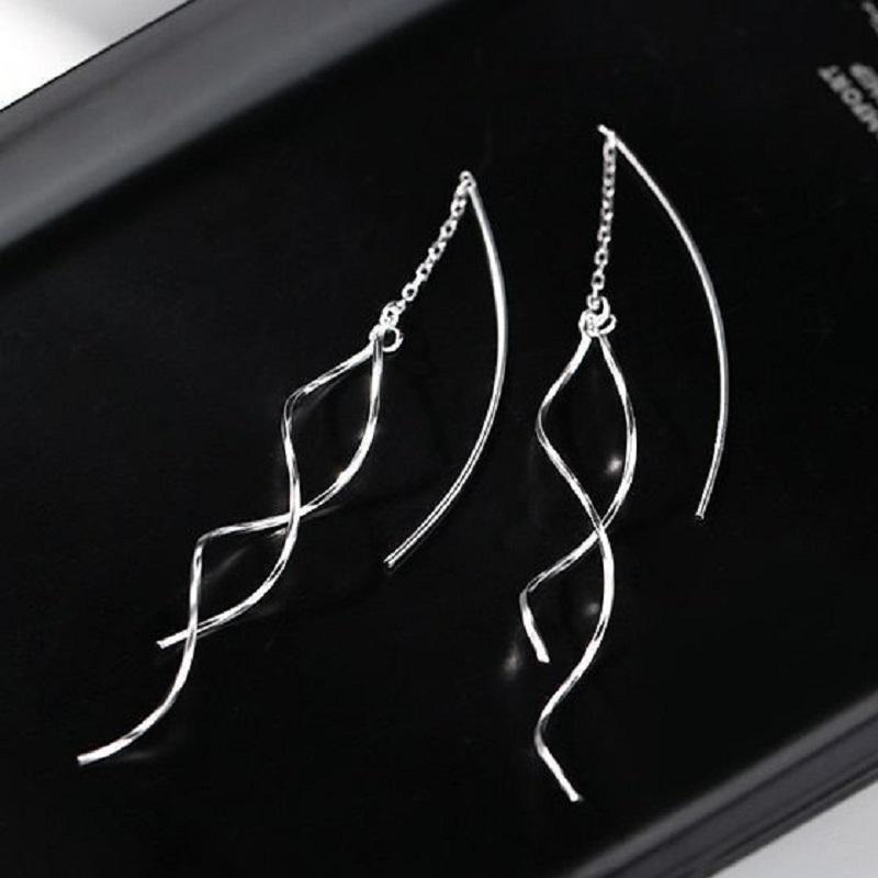 

1 pair of wavy tassel earrings fashionable ear lines long for ladies simple and elegant and high-end Unique срібний