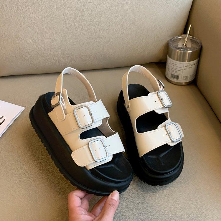 Platform sandals for women's outer wear 2025 summer new casual sandals with retro versatile student Roman shoes for women