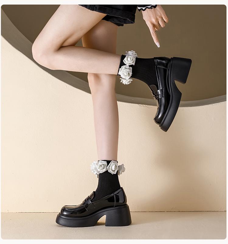 Mocasini cu platformă din piele neagră pentru femei: Nou Stil Britanic 2024, cu Talpă Groasă, Universal, Piele Naturală, Colecția de Primăvară.