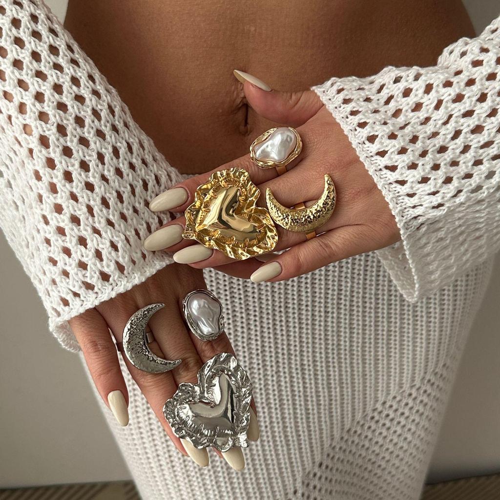 Exaggerated 3D Heart Alloy Ring - European & American Style