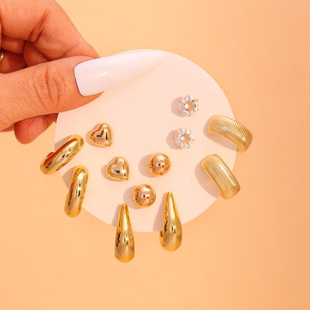 Golden Ladies' Fashion Stud Earrings Set - Trendy, Cold Style, High-End, Simple Design