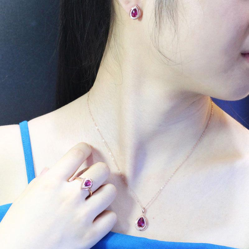 Pure Purple Gold Red Pomegranate Chain Set, Exquisite Rose Gold-Plated Color Gold Luxury Pendant.