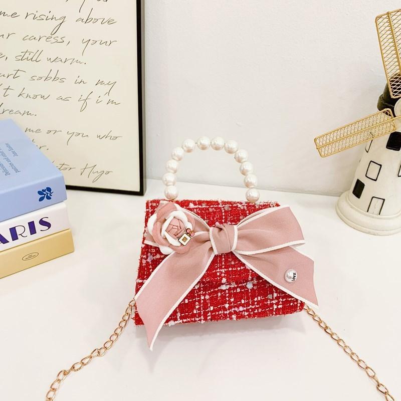 Melody Hello Kitty Puppen Dekor Schulter Crossbody Tasche Künstliche Perlenhenkel für den täglichen Gebrauch
