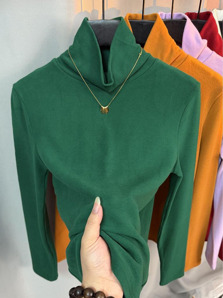 Luxurious Women's Coffee Velvet High-Neck Top: Stylish, Age-Reducing, Fleece-Lined, Warm, Solid Color.