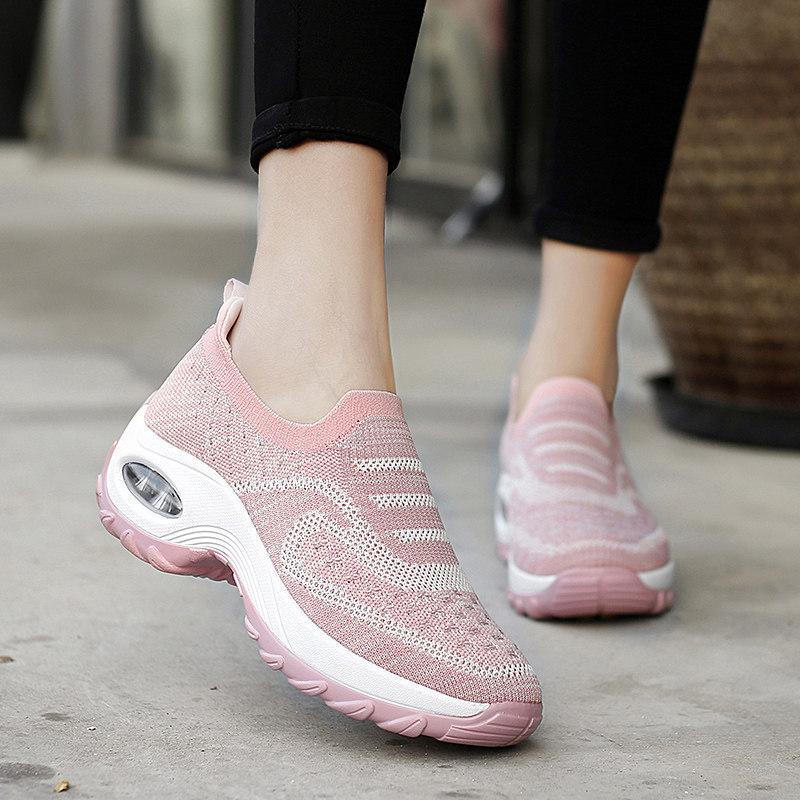 Neue alte Pekinger Stoffschuhe rot Sport Mutter Modell Damen Freizeit Weichsohlen Luftpolsterschuhe