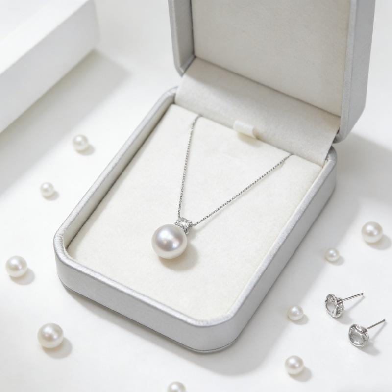 Sterling Silver Princess Pearl Necklace - Light Luxury Clavicle Chain with Single Pearl
