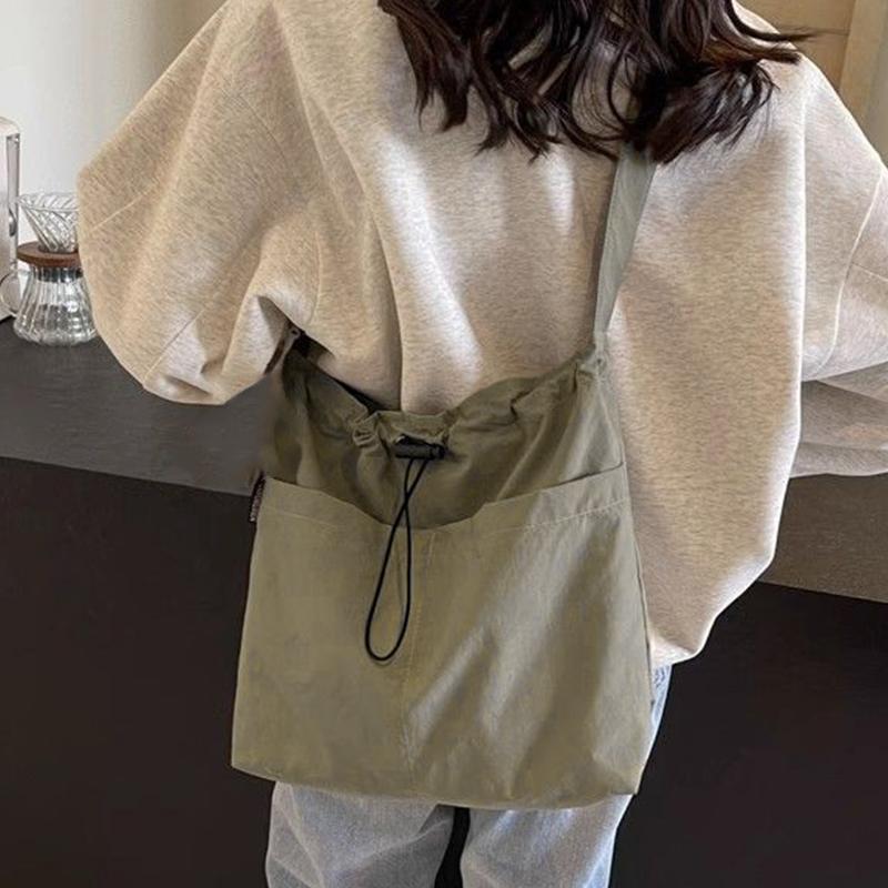 Fashion Drawstring Shoulder Bag Travel Casual Nylon Tote Bag Large Capacity Waterproof Crossbody Bucket Bag Women