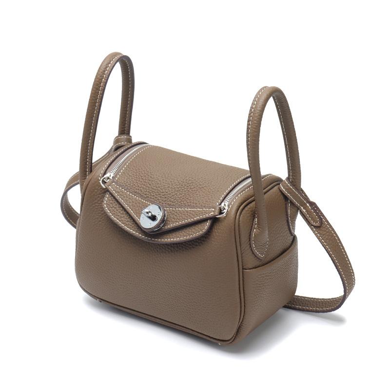 New First-layer Cowhide Lindy Bag, Genuine Leather Shoulder Messenger Bag, Fashionable Doctor Bag, Mini Bag, Silver Buckle, Silver.