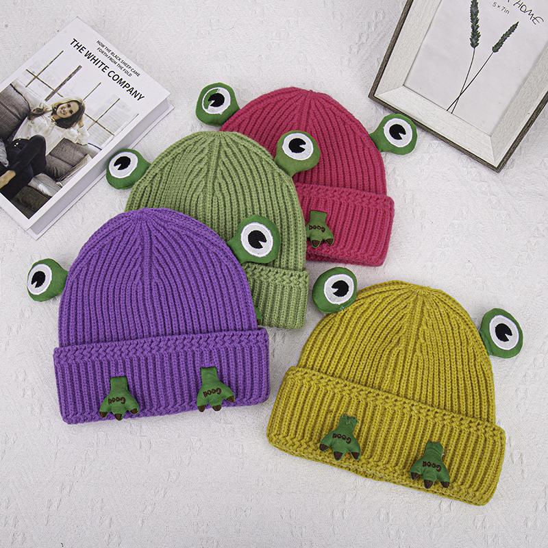Green frog knitted hat, warm in autumn and winter, new outdoor riding set, ear protection, big eyes, wool hat.