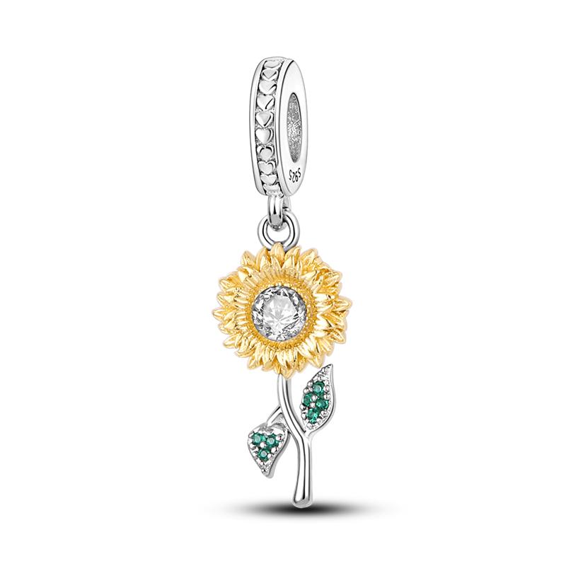 Fashion Copper Dangle Plant Charm Beads Four Clover Original Accessories Bracelets Diy For Pendant Necklace Making Women