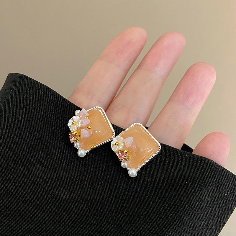 

Новые серьги Niche Design Pink Square Shell Flower Temperament Luxury для женщин