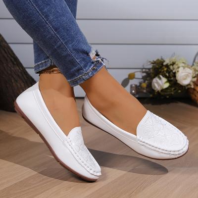 Modische Damen-Freizeitschuhe sind trendy und vielseitig, mit flachen Loafern für bequemen