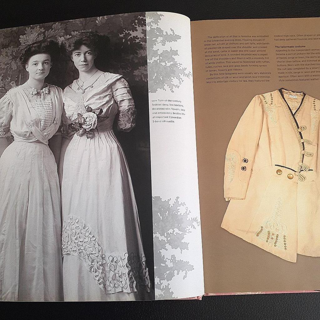 [USED] Vintage Fashion Photo Book