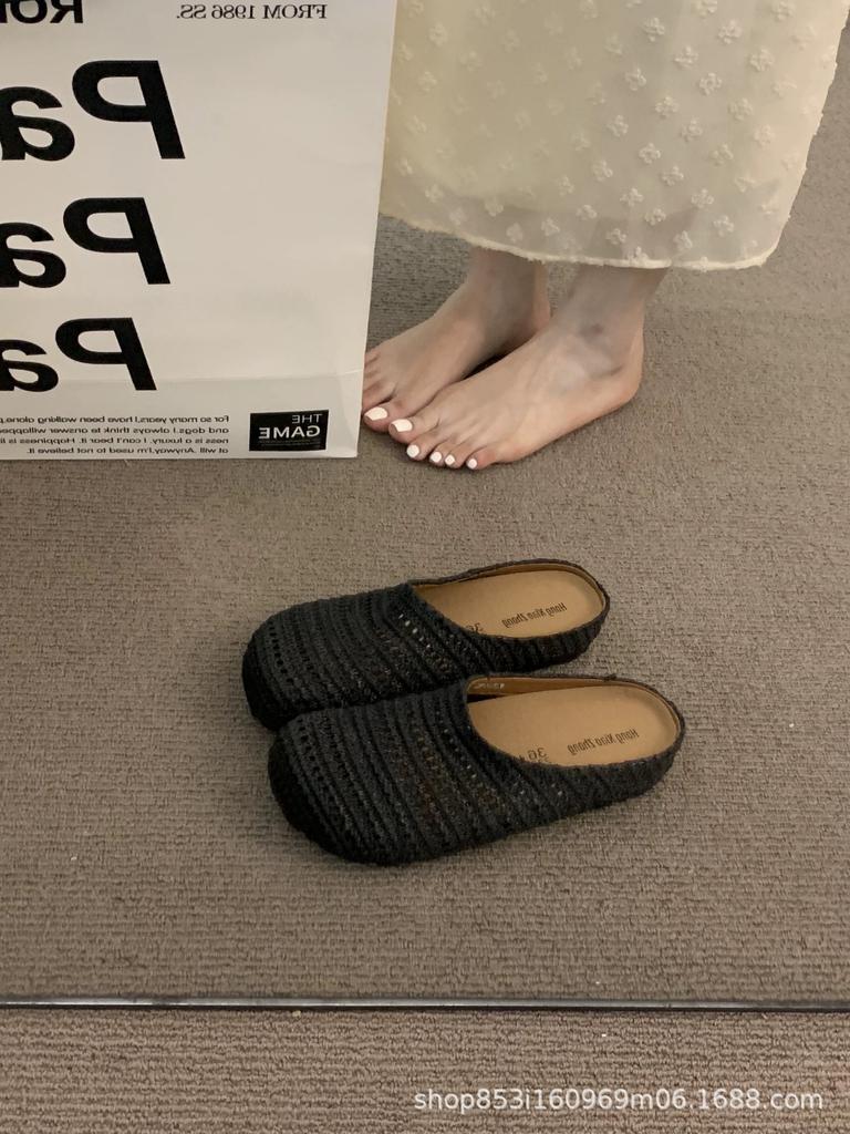 Outdoor Women's Slippers 2025 Summer Slip On Soft Sole Beach Shoes Lightweight Comfortable Casual Shoes Breathable Flats