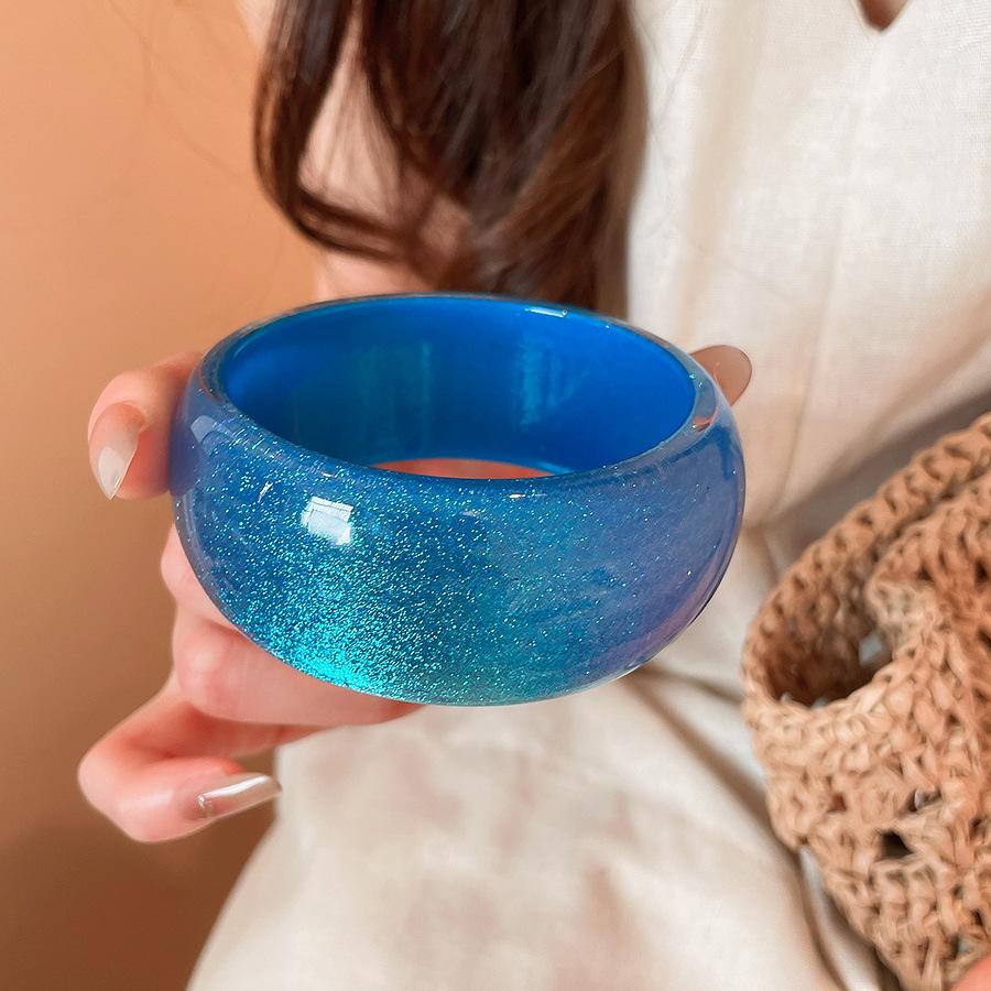 2026 Summer Fashion Shining Colored Geometry Resin Bracelet For Women Charm Personalized Vacation Aesthetic Jewelry Accessories