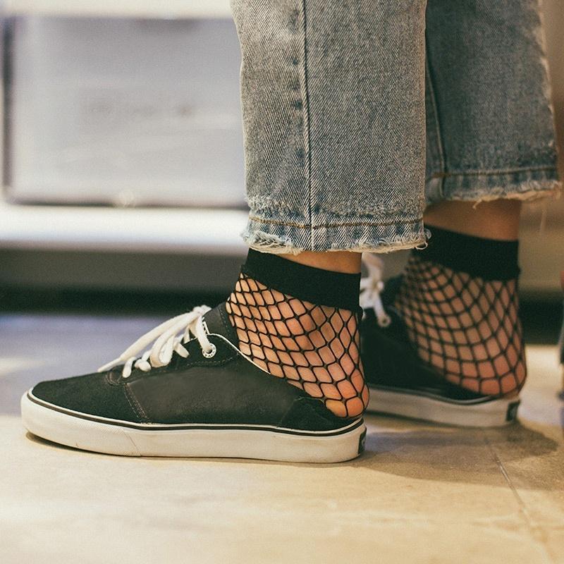 Women Ruffle Fishnet Ankle High Socks Lady Mesh Lace Fish Net Short Socks