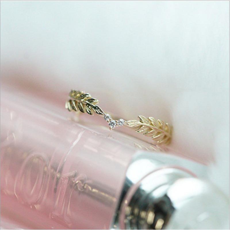 1Pc Fashionable Small Fresh Plated Leaf Synthetic Zircon Ring, Mier Feather Ring