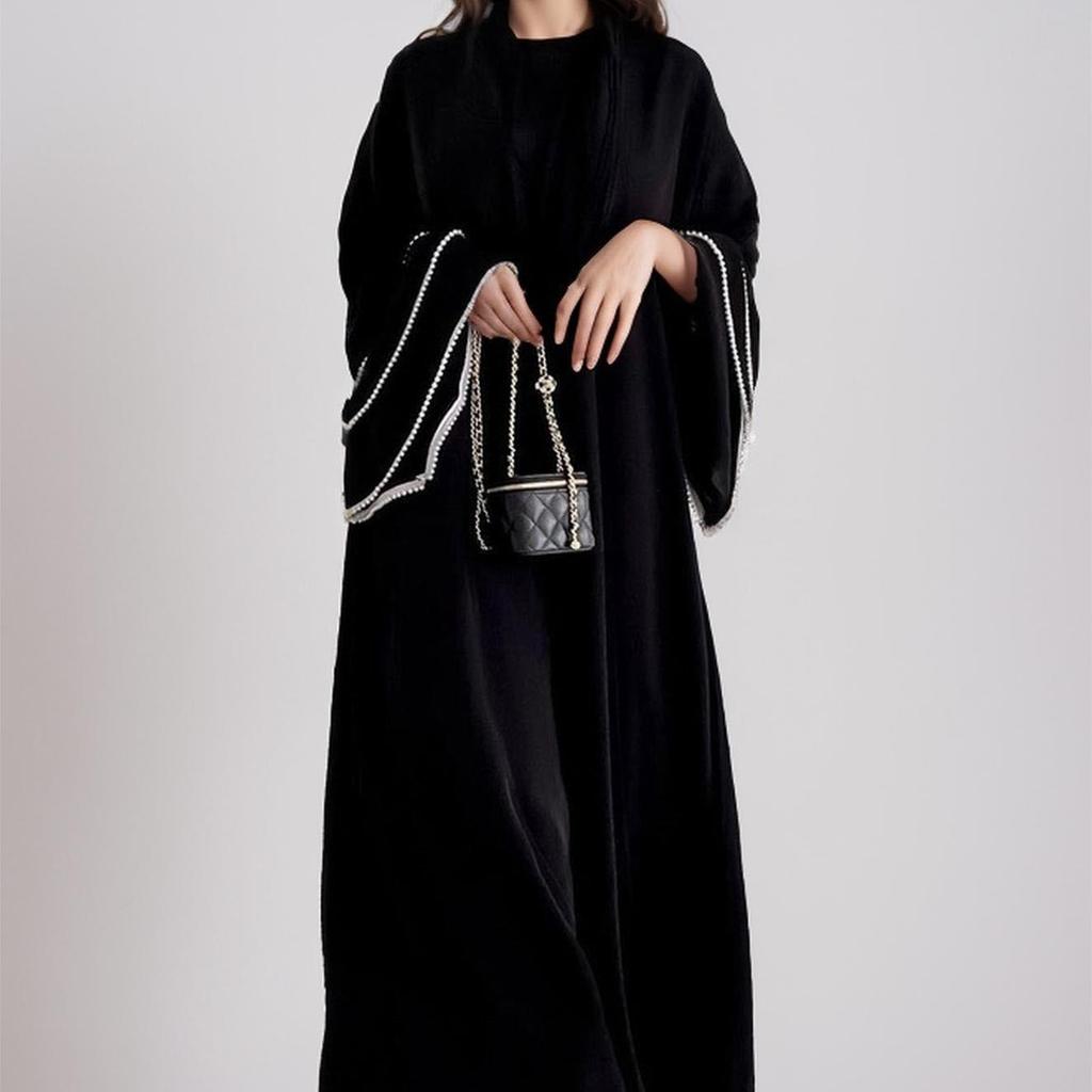 Elegant Hand-embroidered Pearl Women's Abaya Robe