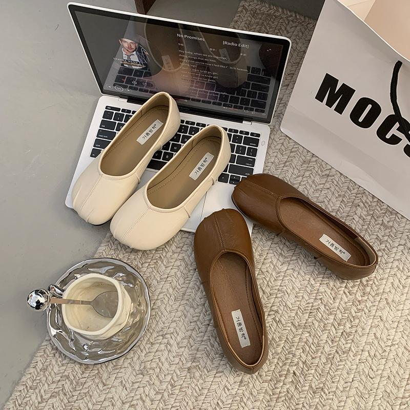 Soft Soles Are Not Tired of Feet, Retro Mary Jane Shoes Women's Single Shoes 2024 Autumn with Skirts, One Pedal, Doudou Shoes, Grandma Shoes Tide
