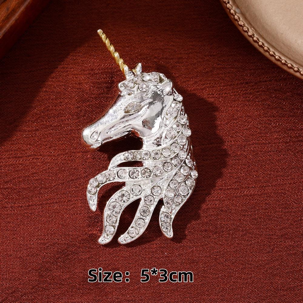 Broches de Cavalo da Moda Para Mulheres Unisex Pins de Animais Decoração de Roupas Acessórios de Joias de Festa Casual Presentes de Amigos de Ano