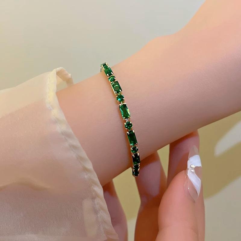 Copper Micro-set Vintage Emerald and Zircon Bracelet Accessory - Elegant and Luxurious Bracelet Accessory