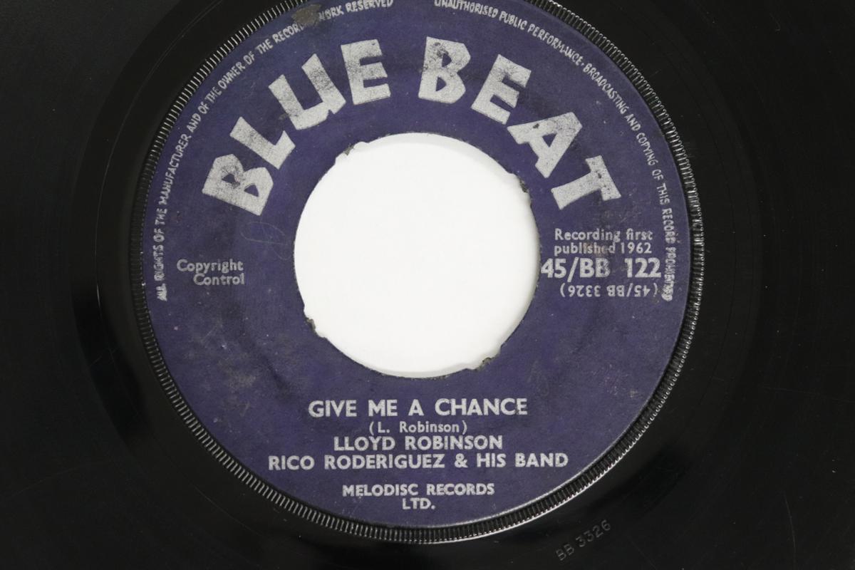 

7-дюймовая пластинка ЛЛОЙД РОБИНСОН , РИКО И ЕГО БАНДА - Дай мне шанс / Когда ты идешь 45BB122 Blue Beat 1962 Великобритания Регги, Ска и Даб Б/у
