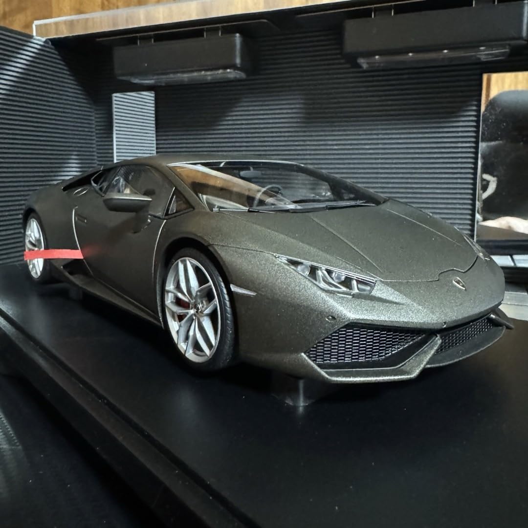 

Autoart scale Huracan 1/18 LP610-4