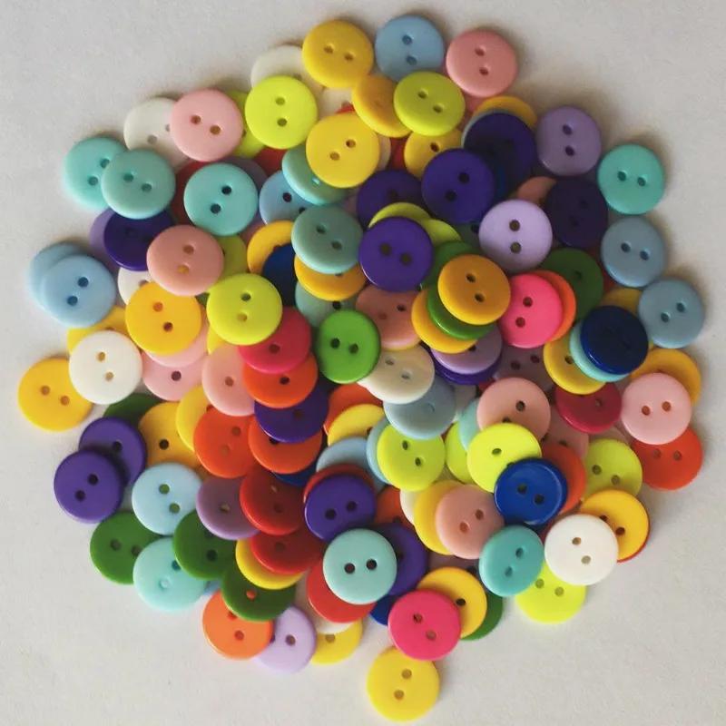 200Pcs Random Color Mixing Decorative Buttons for Needlework Resin Plastic Button for Dolls Scrapbooking Sewing Buttons