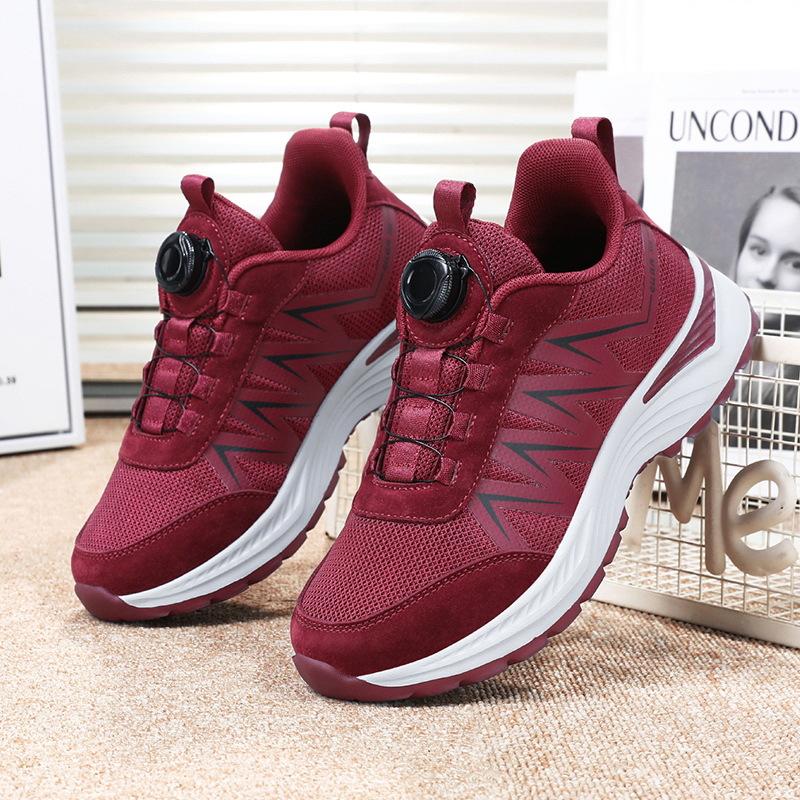 

2025 autumn and winter new fly-woven mesh walking shoes fashion casual mother shoes knob outdoor elderly walking shoes men 36