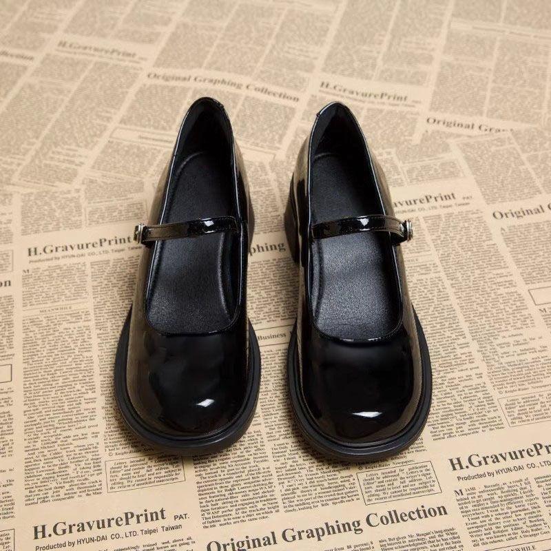 British style retro Mary Jane small leather shoes women's 2026 spring and summer new versatile light mouth with skirt jk uniform single shoes