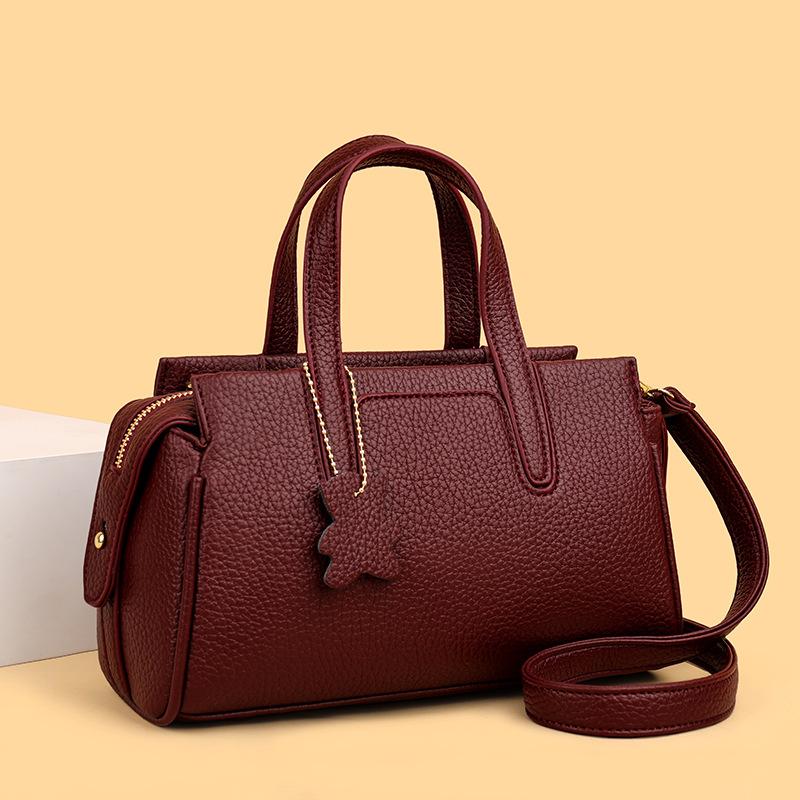 2025 New Versatile Fashion One Shoulder Crossbody Bag Commuter Large Capacity Bag Women's Niche Temperament Women's Handbag