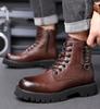 Neue Arbeitsstiefel für Herren des Designers, hübsche Motorradstiefel, Bergsteigerstiefel mit dicker Sohle, kurze Herrenstiefel aus echtem Leder
