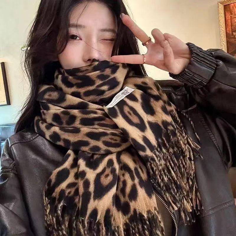 Leopard Print Faux Cashmere Scarf - Women's Korean Style with Retro Tassels for Autumn/Winter