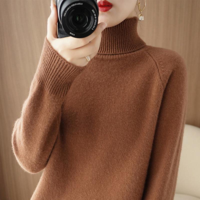 

Жіночий в язаний светр з високим горлом реглан - базовий шар осені та зими M темно-коричневого кольору