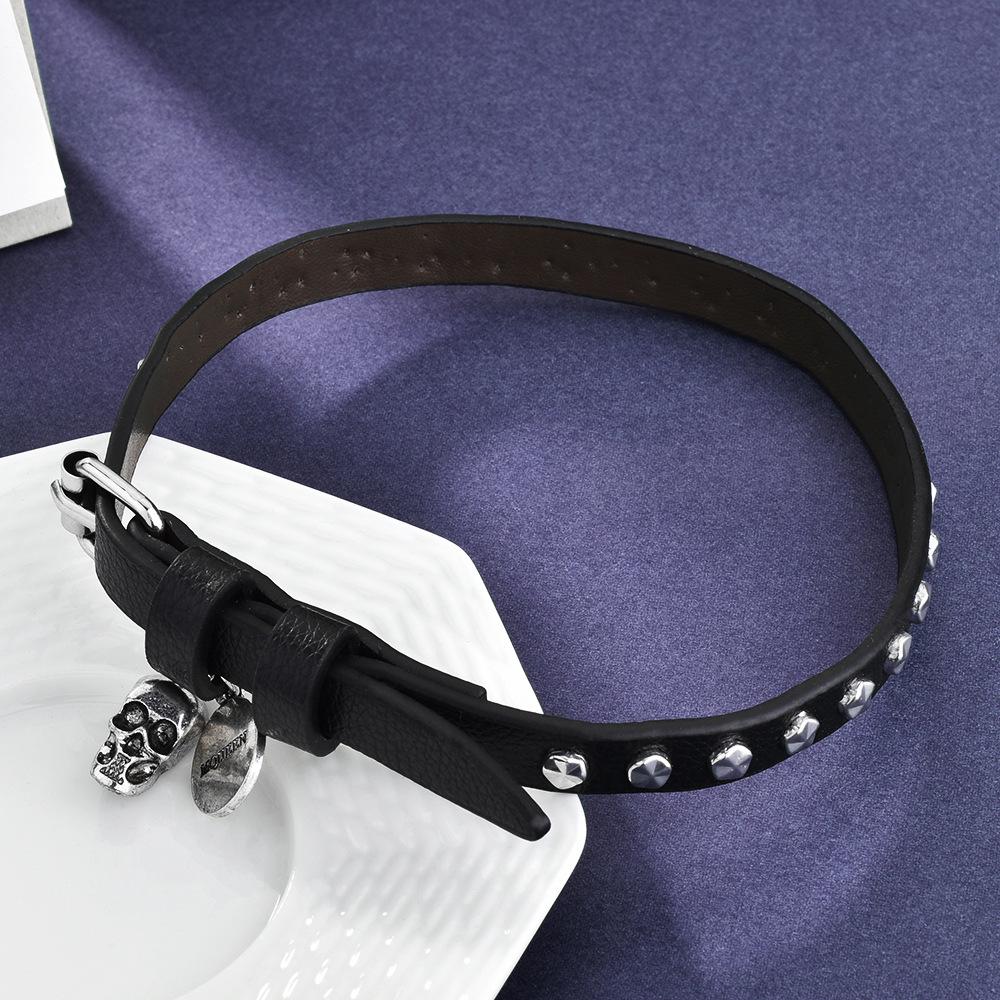 

Готический чокер с черепом и черный браслет с заклепками: Панк кожаный чокер двойного назначения для горячих девушек